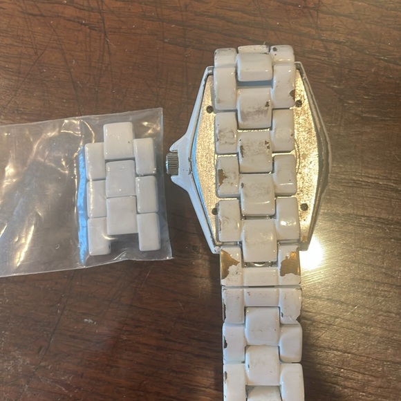 Watch - Picture 4 of 10